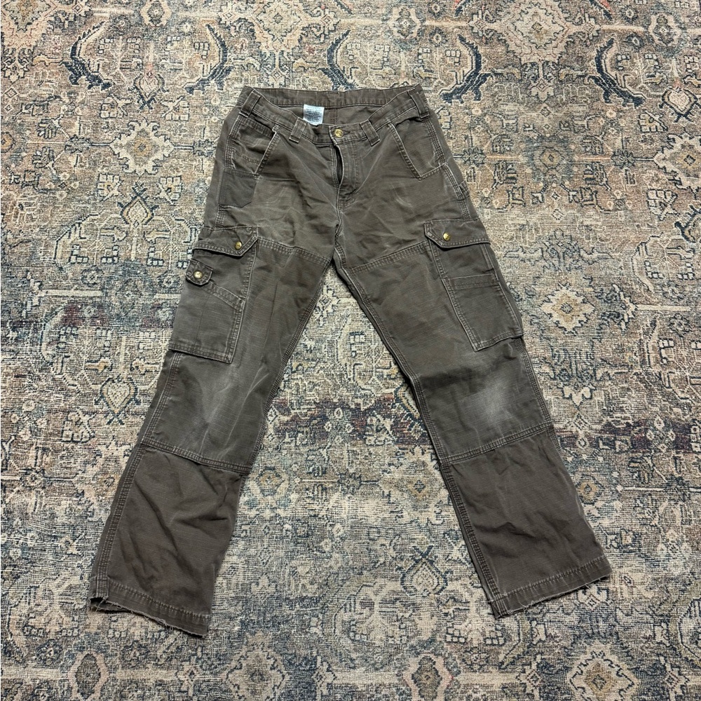 Carhartt Utility Cargo pants in brown . Size 30x30 used in good condition 8/10